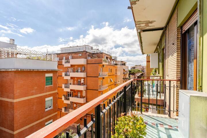 Casa Daniele Apartment ลิโด ดิ ออสเตีย ภายนอก รูปภาพ