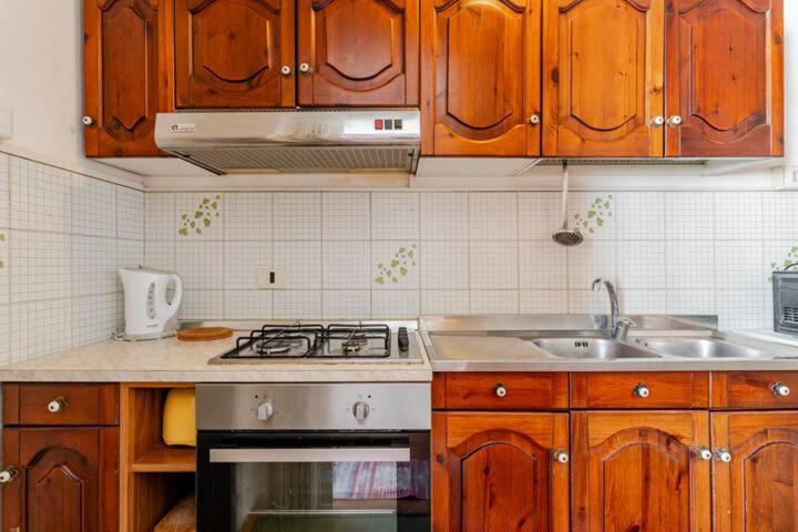 Casa Daniele Apartment ลิโด ดิ ออสเตีย ภายนอก รูปภาพ