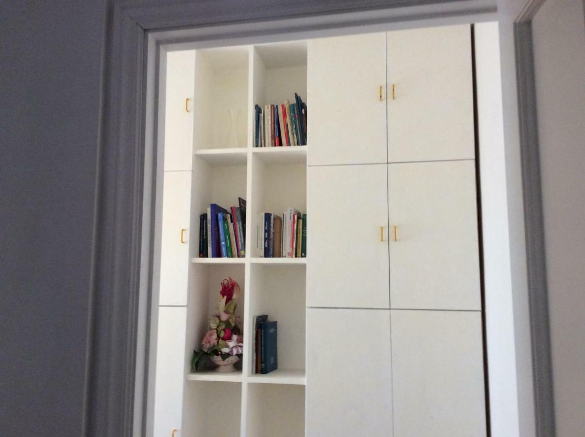 Casa Daniele Apartment ลิโด ดิ ออสเตีย ภายนอก รูปภาพ